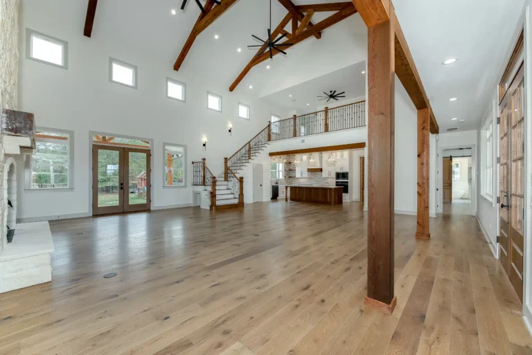 Top custom floor plan features that create functional, flowing layouts in custom homes